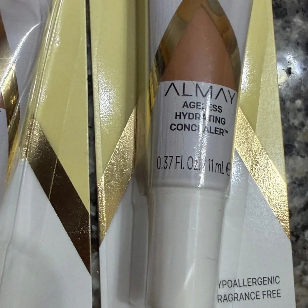 Almay Hydrating Concealer with Hyaluronic Acid - Medium 030 Set of 2